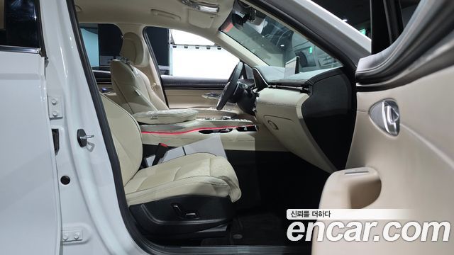 Genesis GV70 2024 — photo 16