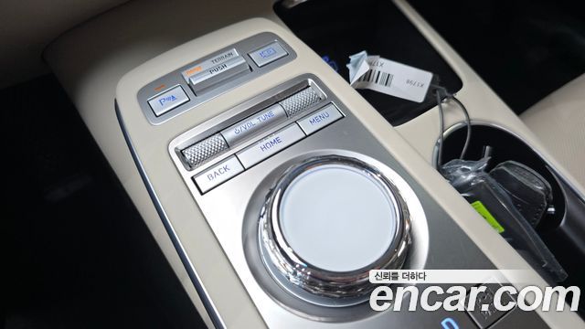 Genesis GV70 2024 — photo 27