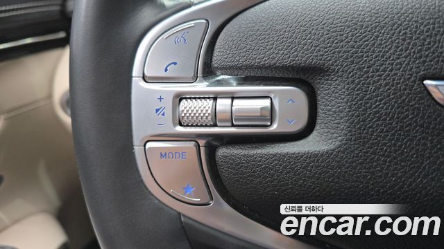 Genesis GV70 2024 — photo 31