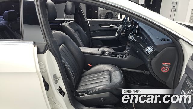 Mercedes-Benz CLS-Class 2016 — photo 16