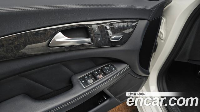Mercedes-Benz CLS-Class 2016 — photo 33