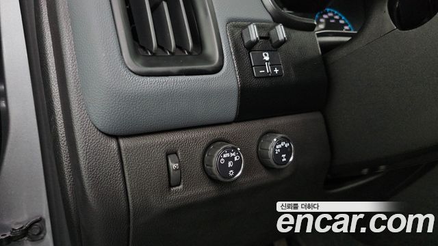 Chevrolet Korea Colorado 2021 — photo 23