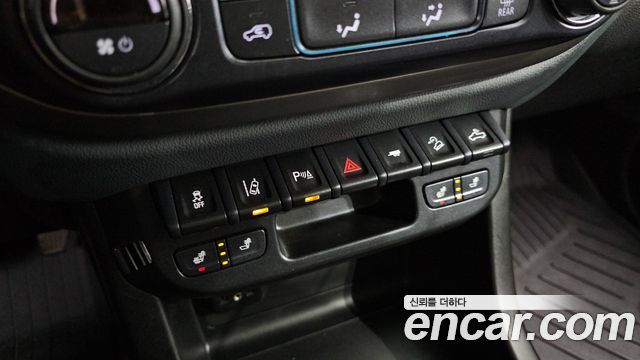 Chevrolet Korea Colorado 2021 — photo 24
