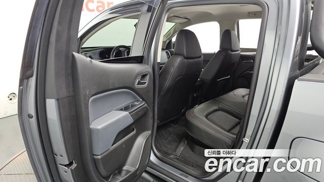 Chevrolet Korea Colorado 2021 — photo 16