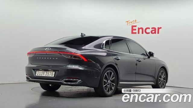 Hyundai Grandeur 2023 — photo 2