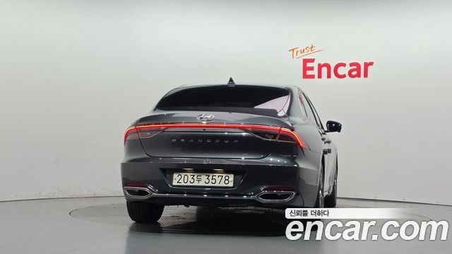 Hyundai Grandeur 2023 — photo 4