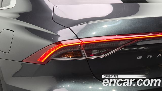 Hyundai Grandeur 2023 — photo 9