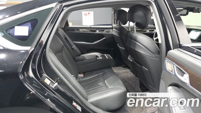 Genesis G80 2017 — photo 12