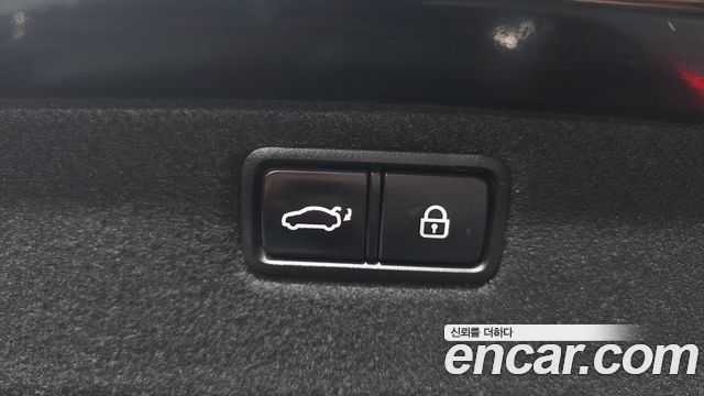 Genesis G80 2017 — photo 20