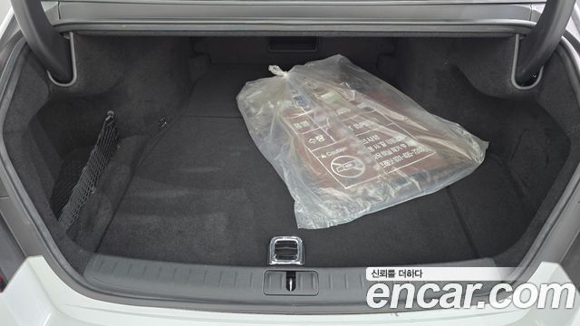 Genesis G90 2023 — photo 22
