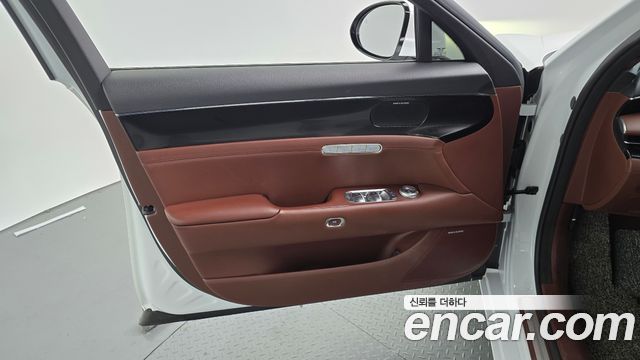 Genesis G90 2023 — photo 14