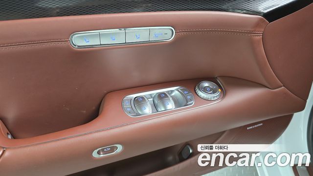 Genesis G90 2023 — photo 28