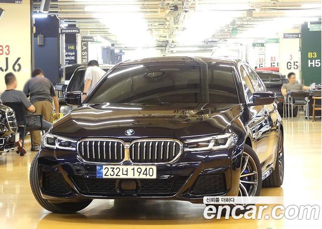 BMW 5-Series 2022 — photo 3