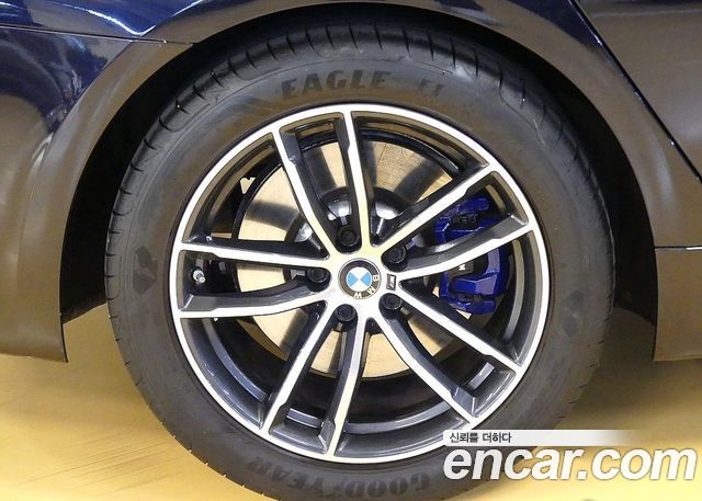 BMW 5-Series 2022 — photo 5