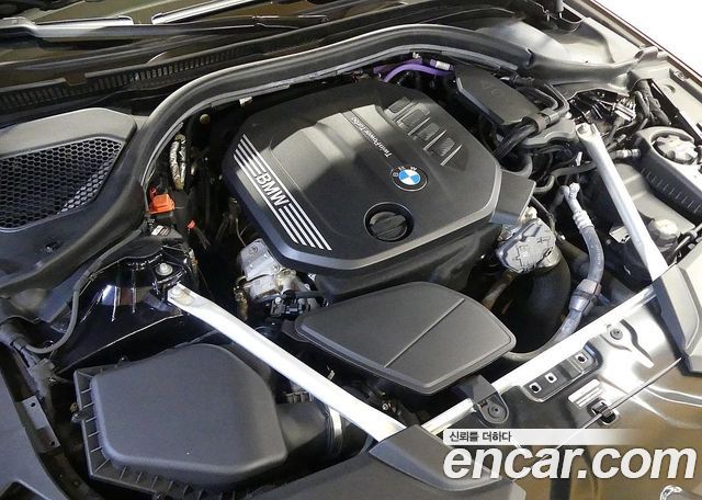 BMW 5-Series 2022 — photo 6