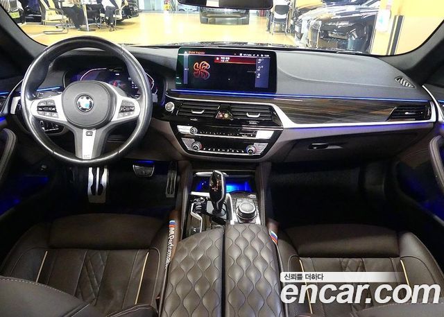 BMW 5-Series 2022 — photo 7