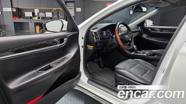 Hyundai Grandeur 2018 — photo 13