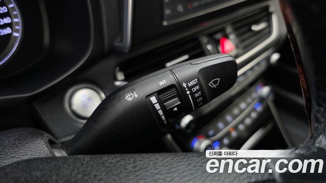 Hyundai Grandeur 2018 — photo 26