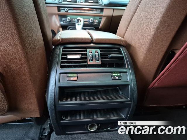 BMW 5-Series 2013 — photo 9
