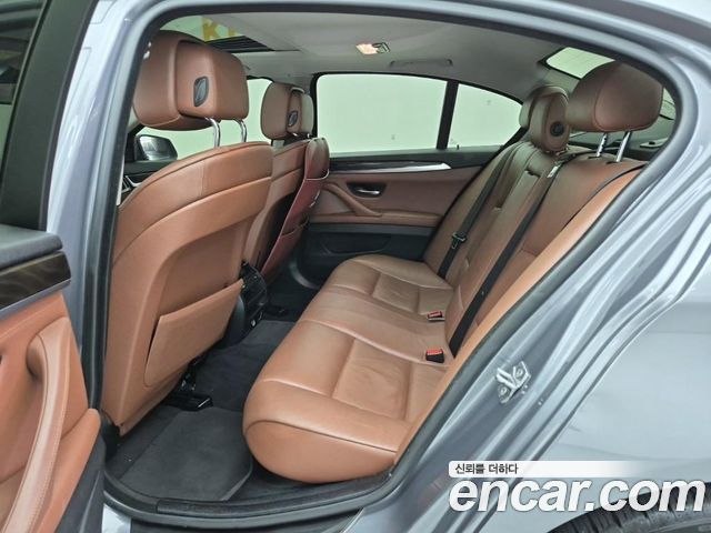BMW 5-Series 2013 — photo 12