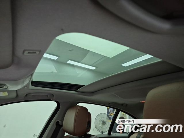 BMW 5-Series 2013 — photo 13