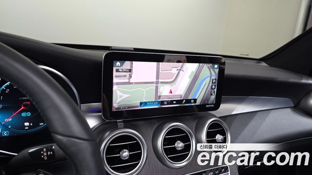 Mercedes-Benz GLC-Class 2021 — photo 19