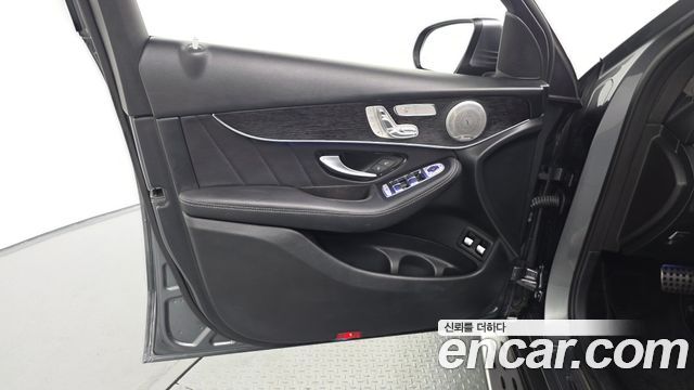 Mercedes-Benz GLC-Class 2021 — photo 14