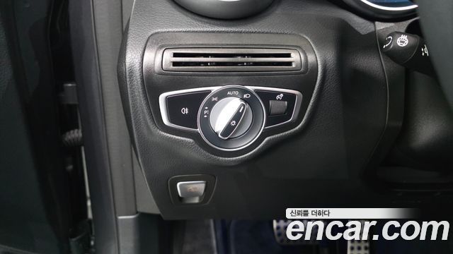 Mercedes-Benz GLC-Class 2021 — photo 27