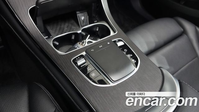 Mercedes-Benz GLC-Class 2021 — photo 29