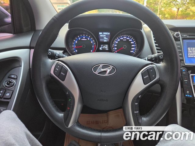 Hyundai i30 2014 — photo 13