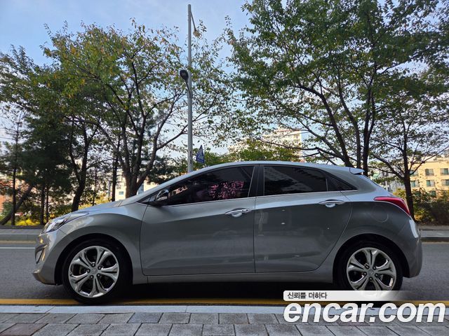 Hyundai i30 2014 — photo 17