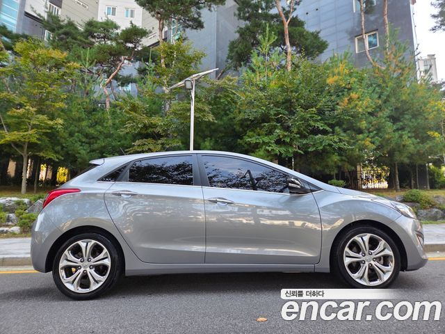 Hyundai i30 2014 — photo 18