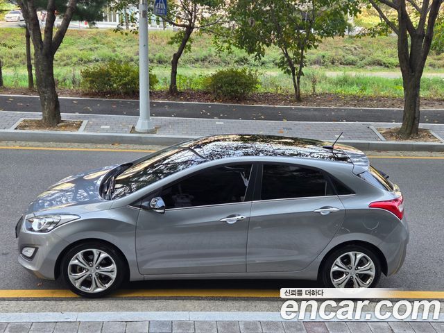 Hyundai i30 2014 — photo 19