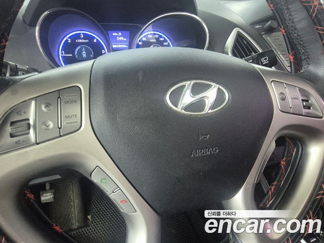 Hyundai Tucson 2013 — photo 9
