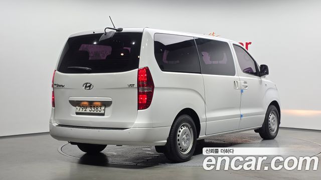 Hyundai Starex 2018 — photo 2