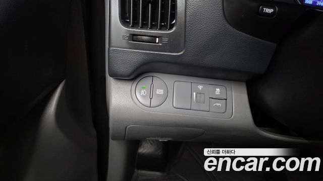 Hyundai Starex 2018 — photo 21