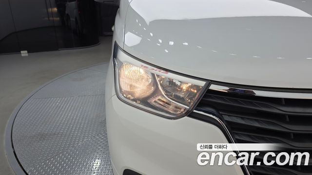 Hyundai Starex 2018 — photo 8