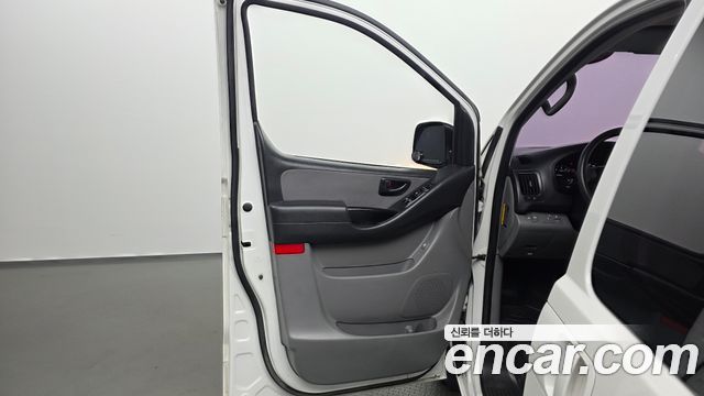 Hyundai Starex 2018 — photo 14