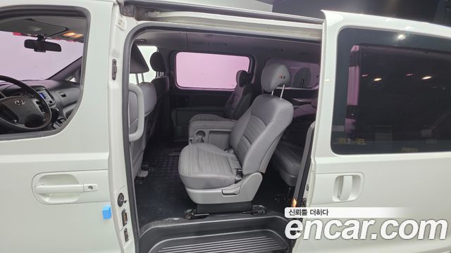 Hyundai Starex 2018 — photo 16