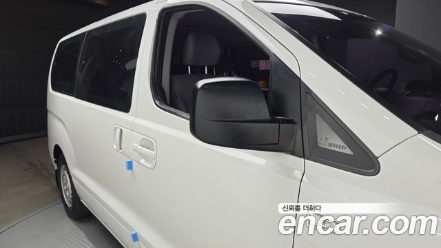 Hyundai Starex 2018 — photo 31