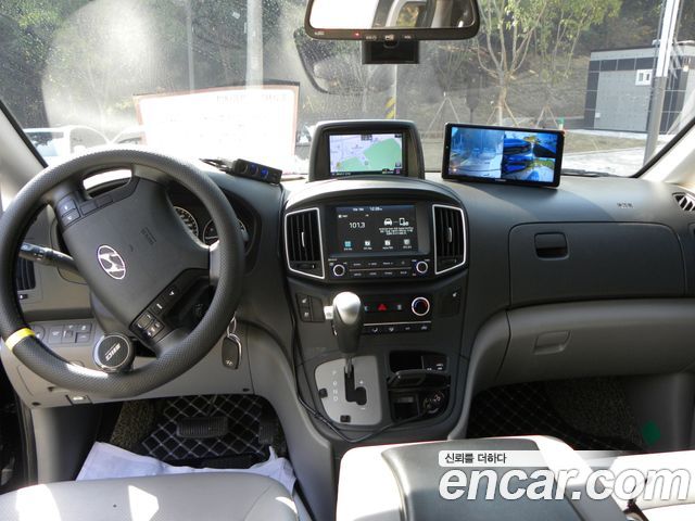 Hyundai Starex 2021 — photo 3
