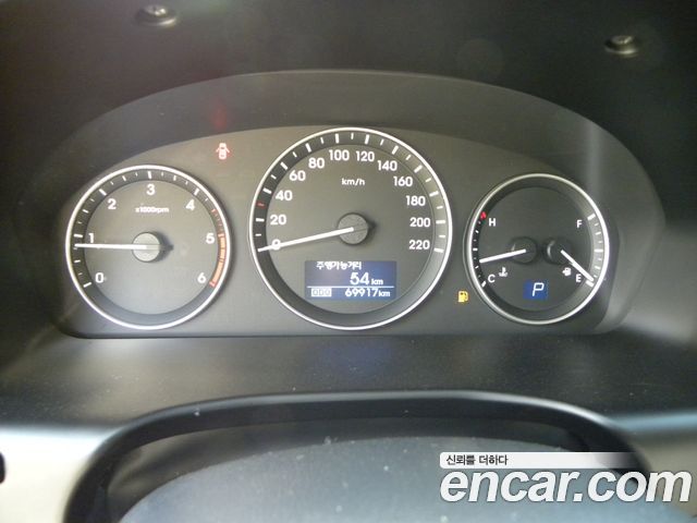Hyundai Starex 2021 — photo 9