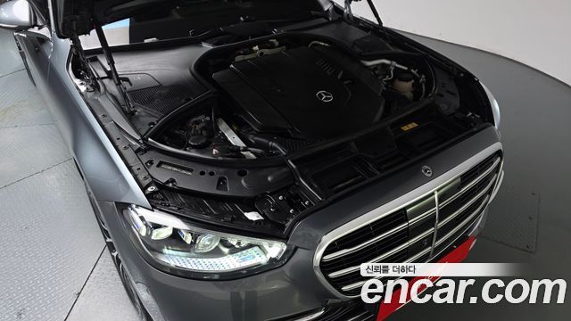 Mercedes-Benz S-Class 2022 — photo 6