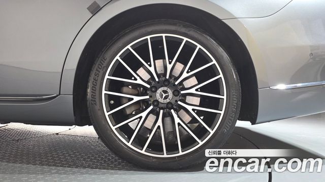 Mercedes-Benz S-Class 2022 — photo 7