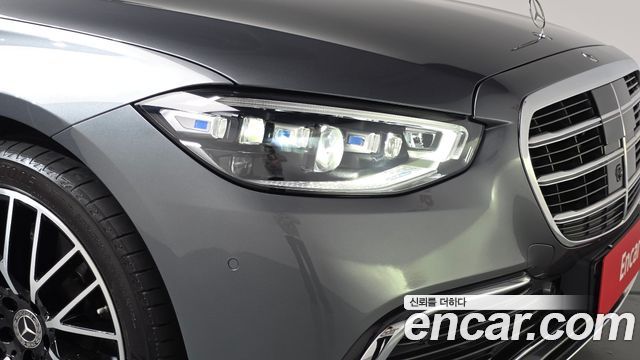Mercedes-Benz S-Class 2022 — photo 8