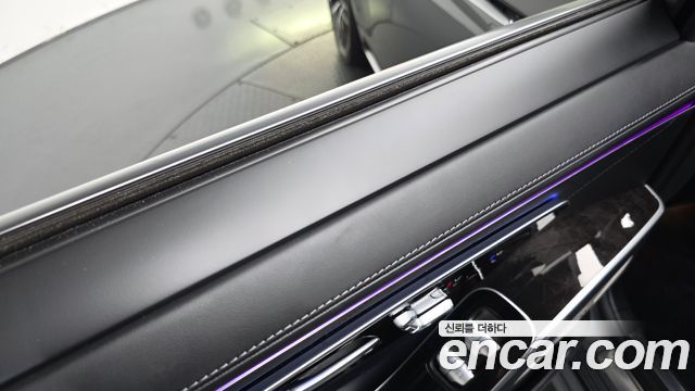 Mercedes-Benz S-Class 2022 — photo 30