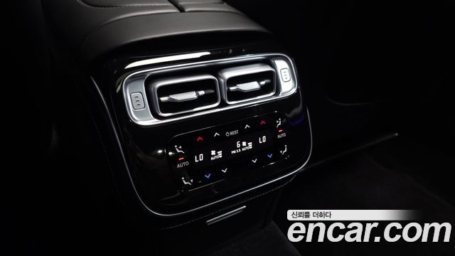 Mercedes-Benz S-Class 2022 — photo 31