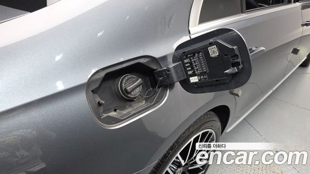 Mercedes-Benz S-Class 2022 — photo 39