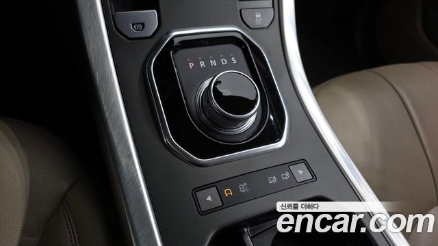 Land Rover Range Rover Evoque 2016 — photo 12
