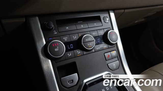 Land Rover Range Rover Evoque 2016 — photo 22